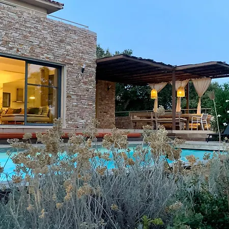 Terra Vecchia, 6 Ou 12 Personnes, Vue Imprenable, Piscine Chauffee