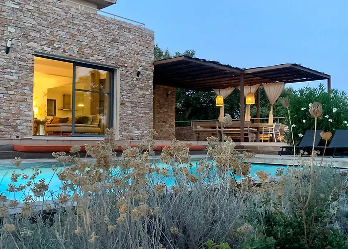 Terra Vecchia, 6 Ou 12 Personnes, Vue Imprenable, Piscine Chauffee